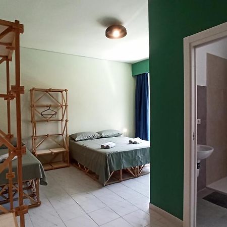Casa Base Hotell Bari Exteriör bild